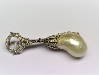 Natural Pearl Art Deco