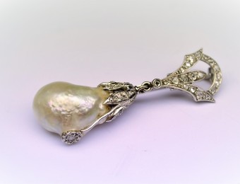 Natural Pearl Art Deco